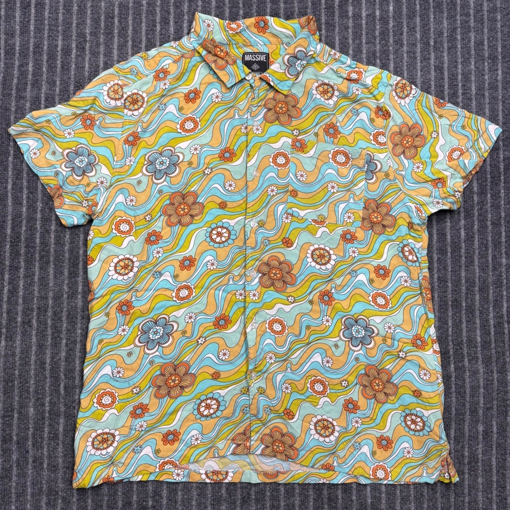 Massive Mens XL Short Sleeve Button Up Shirt Psychedelic Floral Rayon Groovy 70s